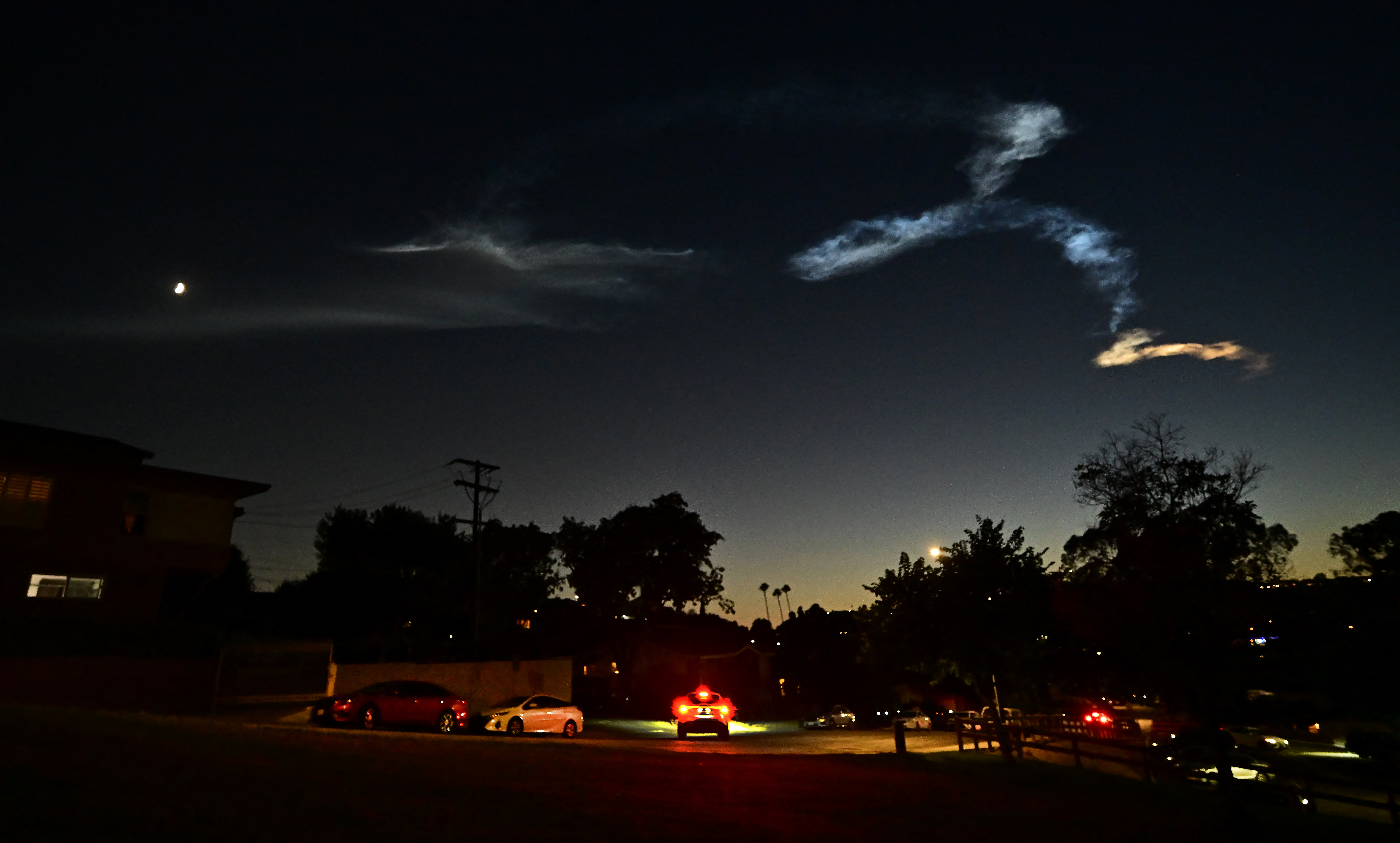 A trail from the SpaceX Falcon 9 A trail from the SpaceX Falcon 9