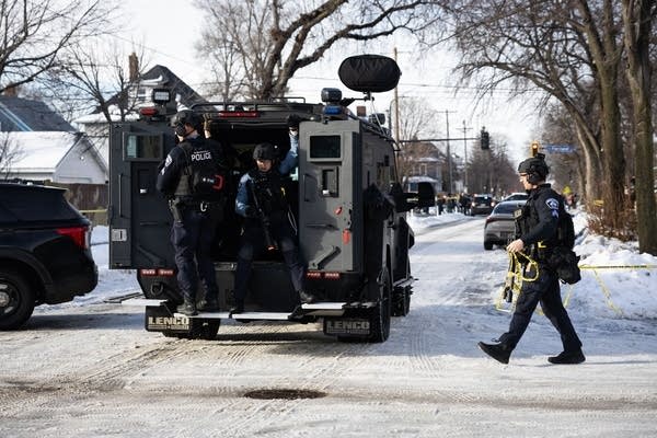 ice agents getting out of truck