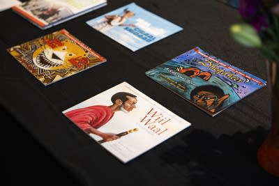 Cultural items adorn tabletops3